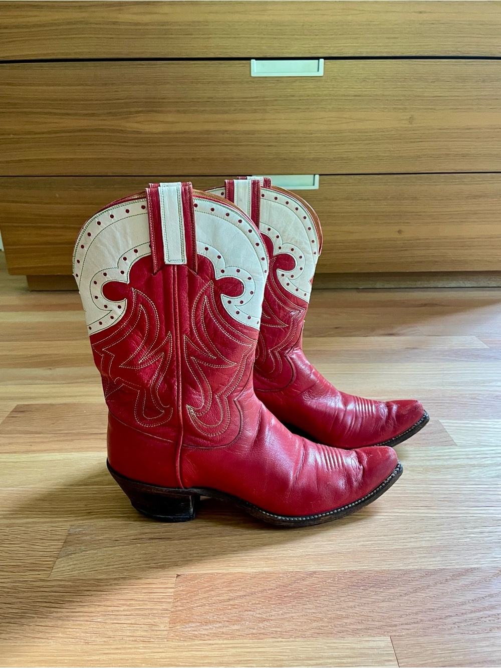 Vintage Hyer Red & White Leather Cowboy Boots | Likely 1960s | 6.5A Narrow